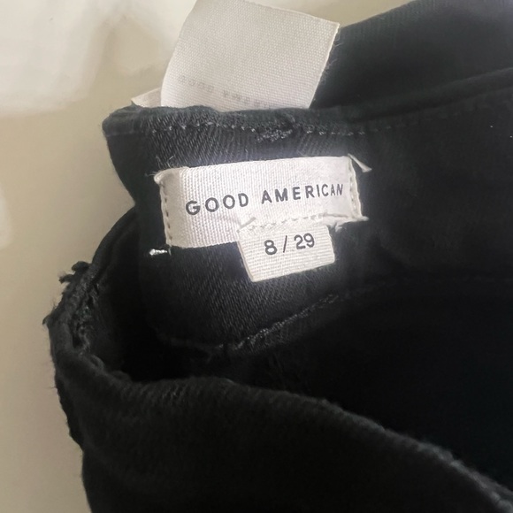 Good American Jeans - Picture 2 of 3
